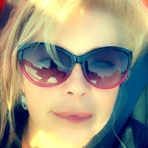 I’m Robin, your Posh Ambassador!